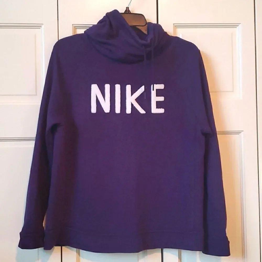 NIKE HOODIE Size S, NWOT!